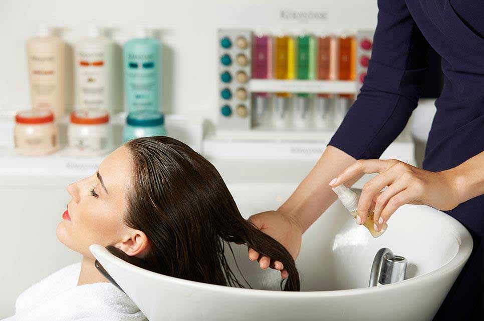 Read more about the article Hair Salon Treatments for Dry Hair