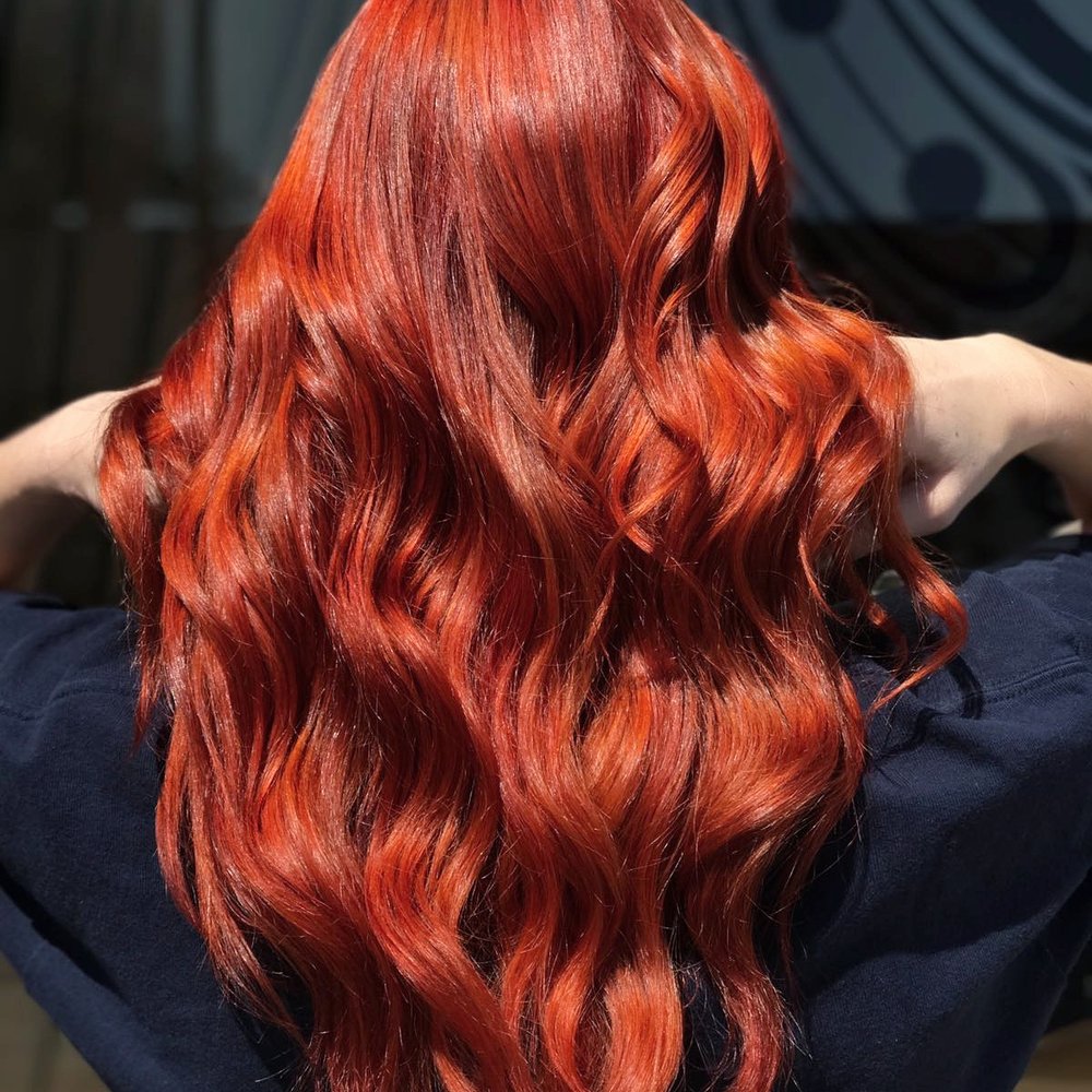 Read more about the article 10 STUNNING RED HAIR COLOR IDEAS